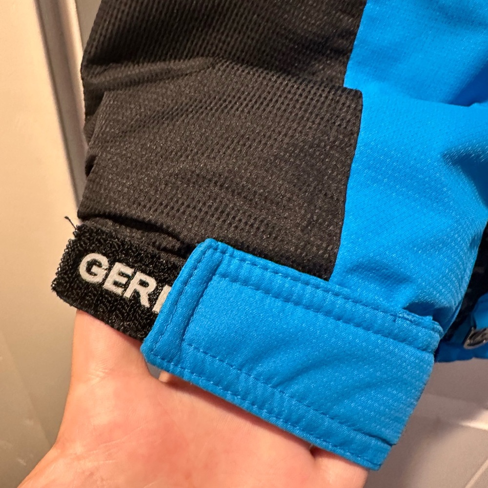 Ski Jacket - Picture 4 of 5